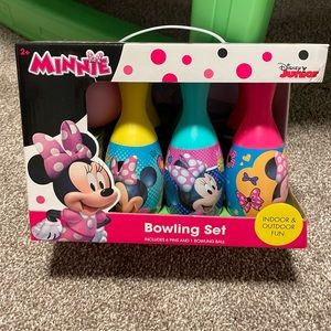 Minnie Mouse bowling set